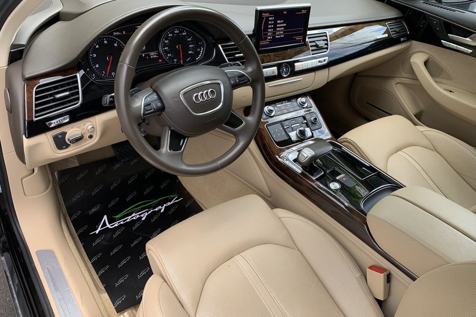 Продам Audi A8 Long Quattro 2015 года в Киеве