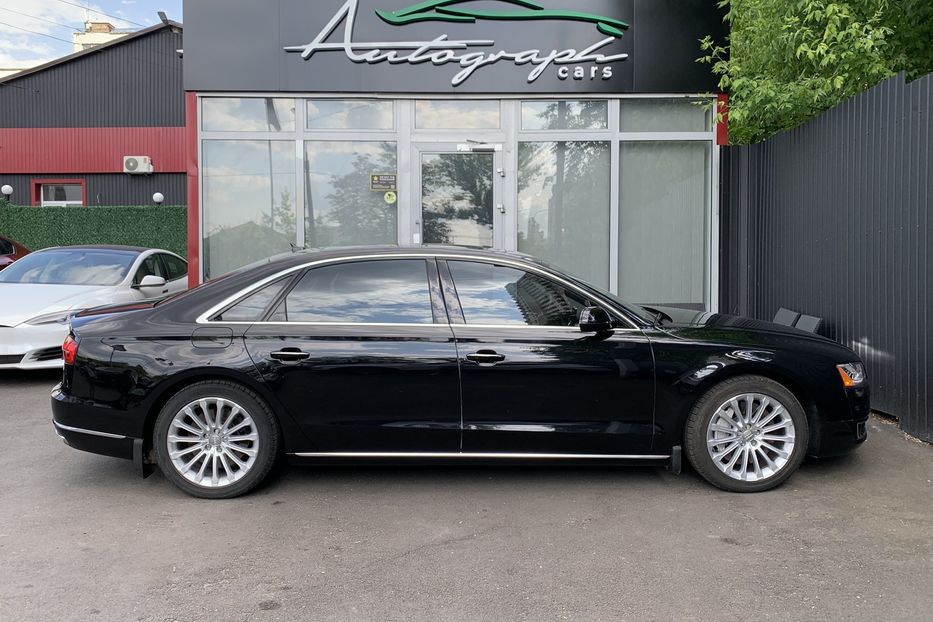 Продам Audi A8 Long Quattro 2015 года в Киеве