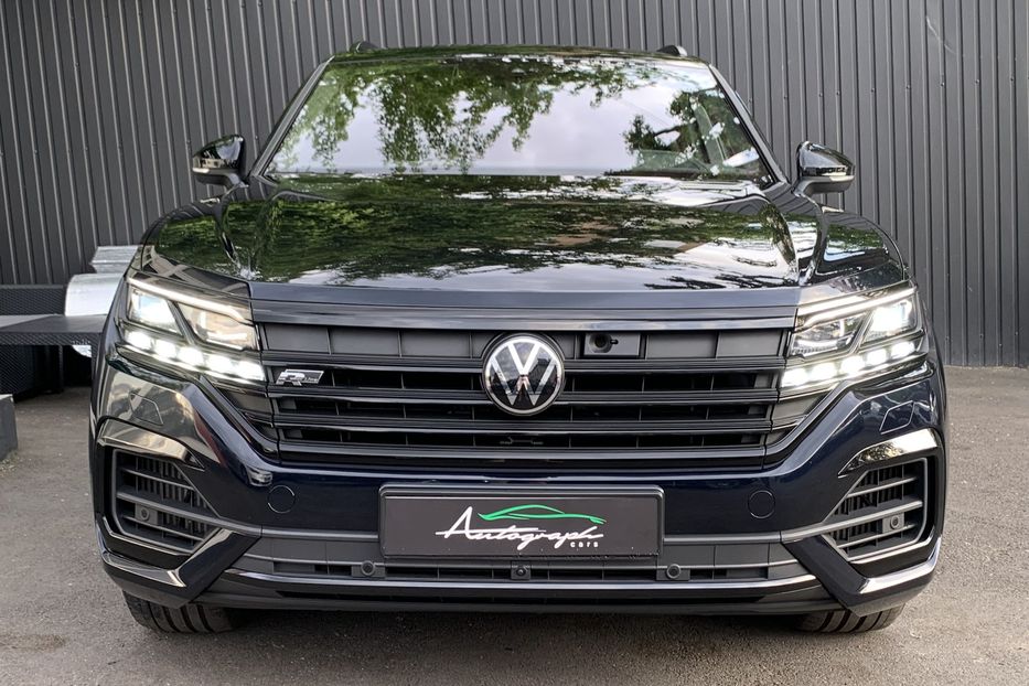 Продам Volkswagen Touareg R-Line 4-motion 2021 года в Киеве