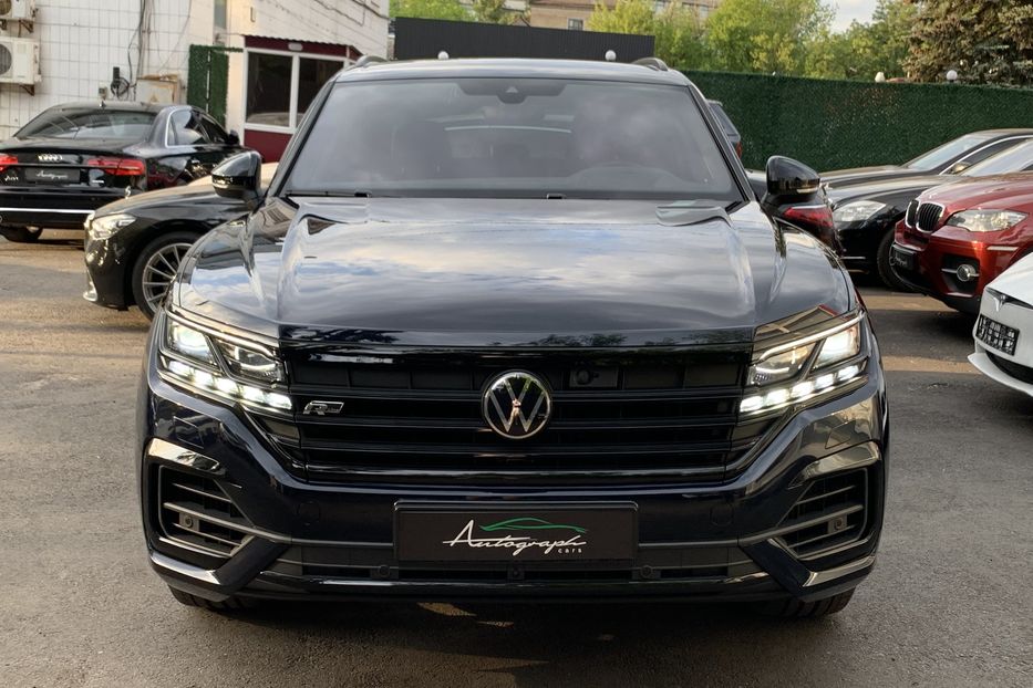 Продам Volkswagen Touareg R-Line 4-motion 2021 года в Киеве