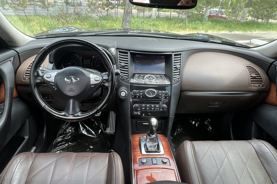 Продам Infiniti QX70 35 2013 года в Одессе