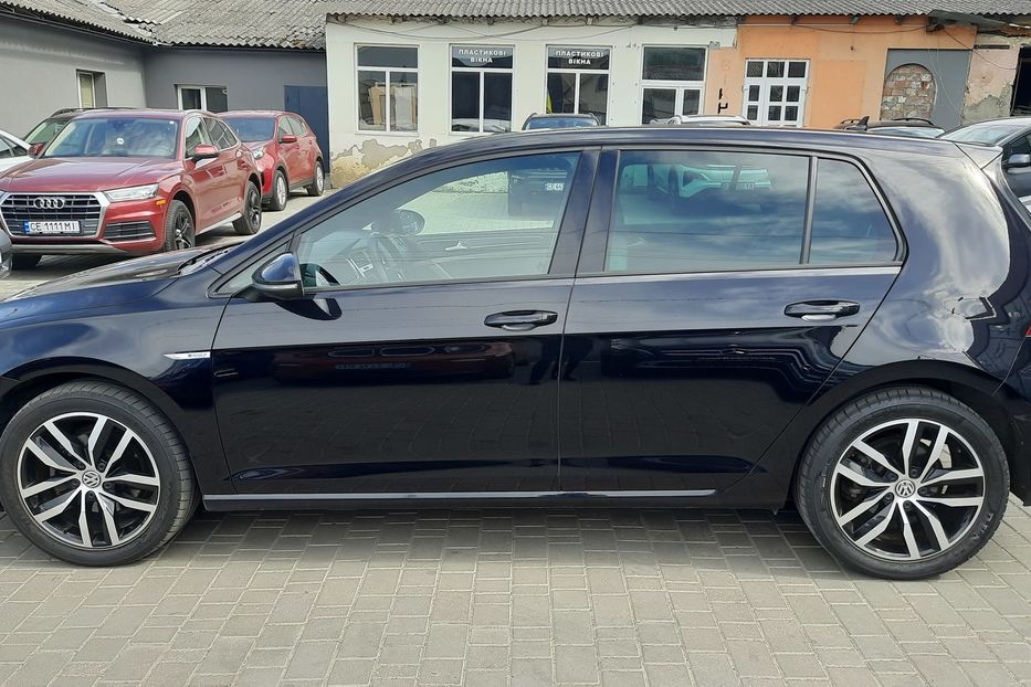 Продам Volkswagen e-Golf 2018 года в Черновцах