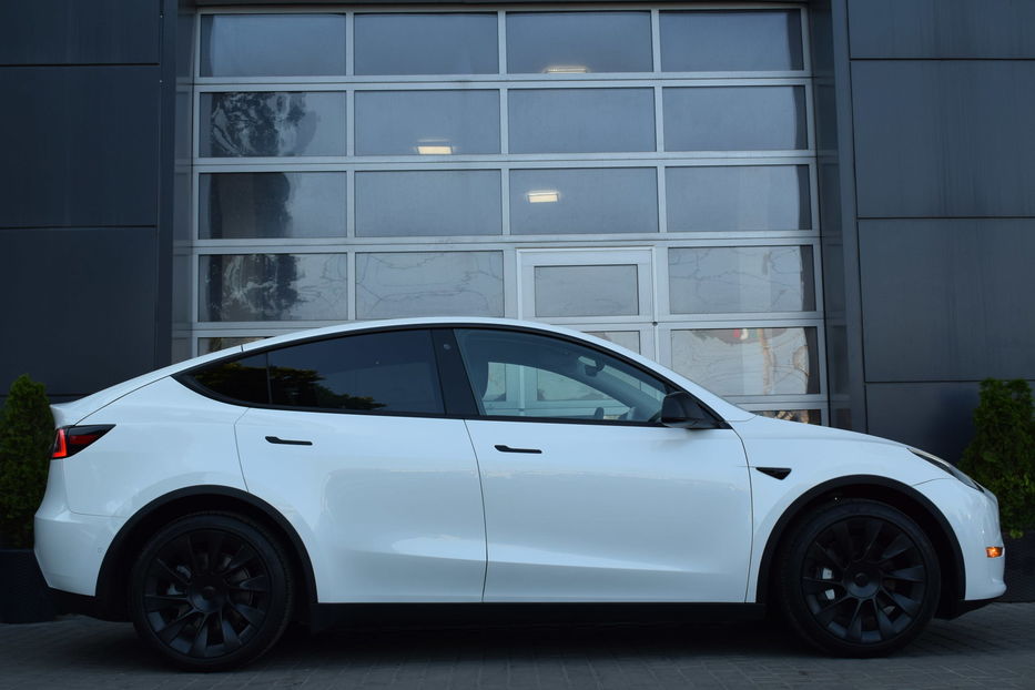 Продам Tesla Model Y 2021 года в Одессе