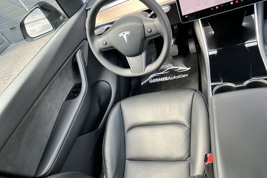 Продам Tesla Model Y Long Range 75 kWh Dual Motor 2020 года в Киеве