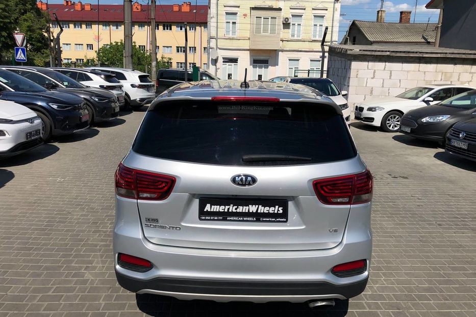 Продам Kia Sorento LX 3.3L 7місць 2018 года в Черновцах