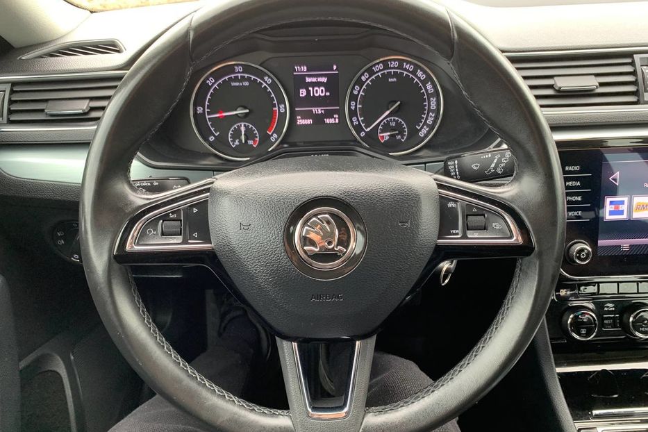 Продам Skoda Superb 2.0 TDI 190 .к.с. 2019 года в Львове