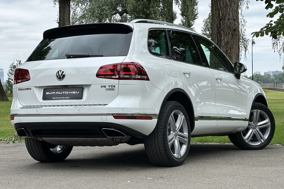 Продам Volkswagen Touareg EXECUTIVE  2018 года в Киеве