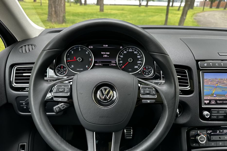 Продам Volkswagen Touareg EXECUTIVE  2018 года в Киеве