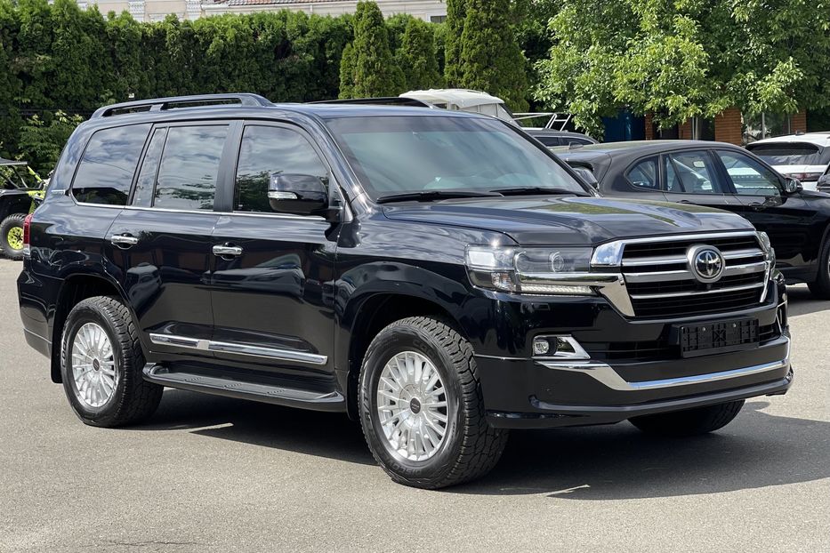 Продам Toyota Land Cruiser 200 Guard VR10 2019 года в Киеве