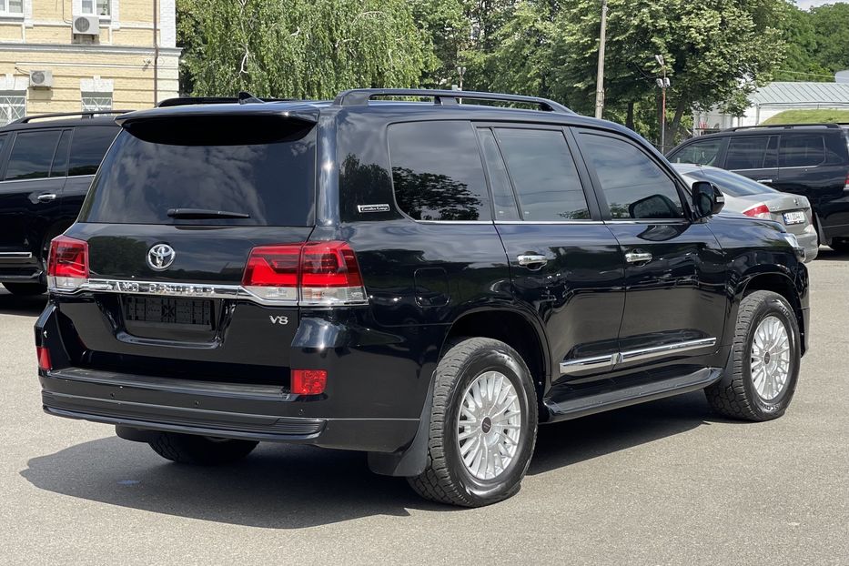 Продам Toyota Land Cruiser 200 Guard VR10 2019 года в Киеве