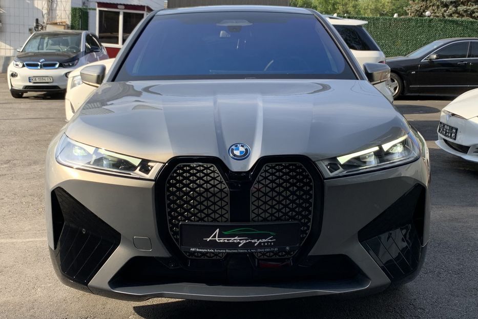Продам BMW iX 50 Xdrive 2022 года в Киеве