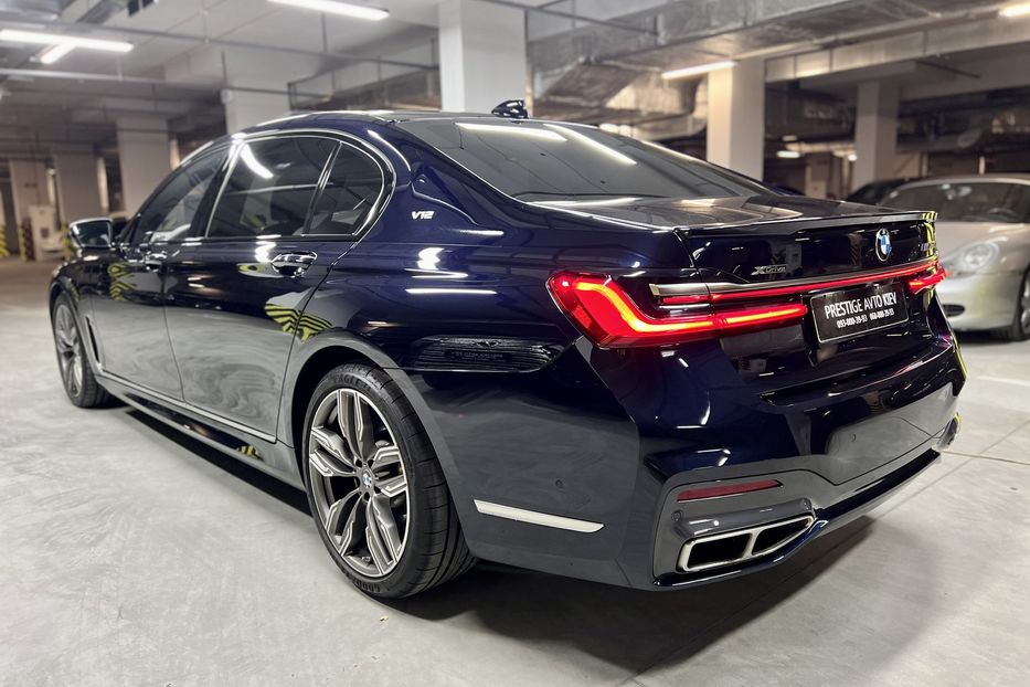 Продам BMW 760 2021 года в Киеве