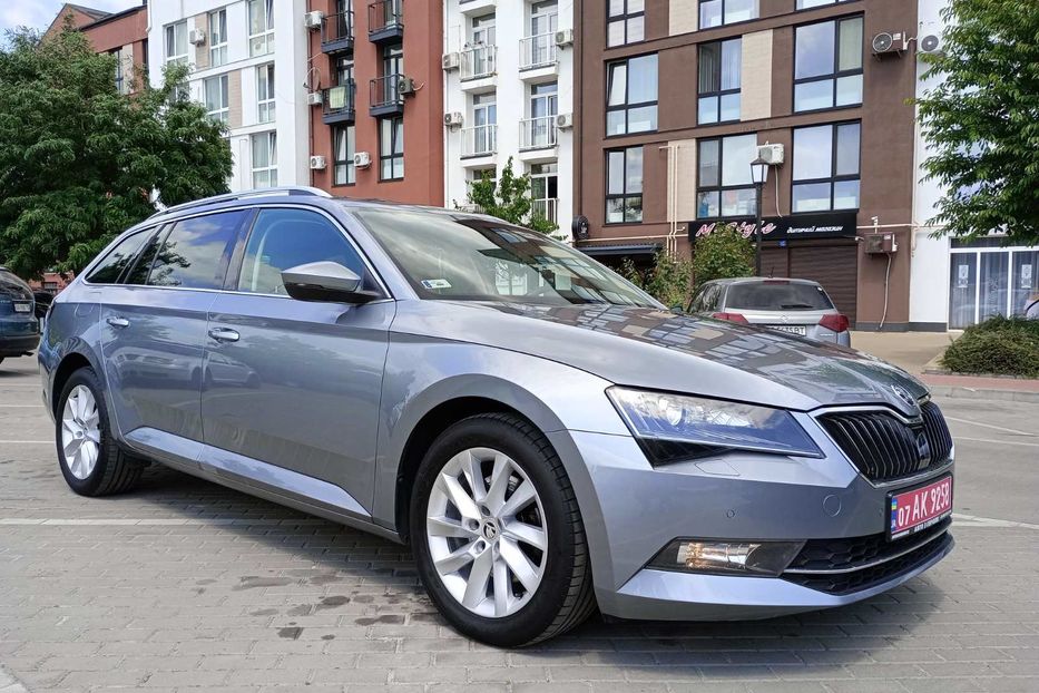 Продам Skoda Superb 110кВт 2017 года в Киеве