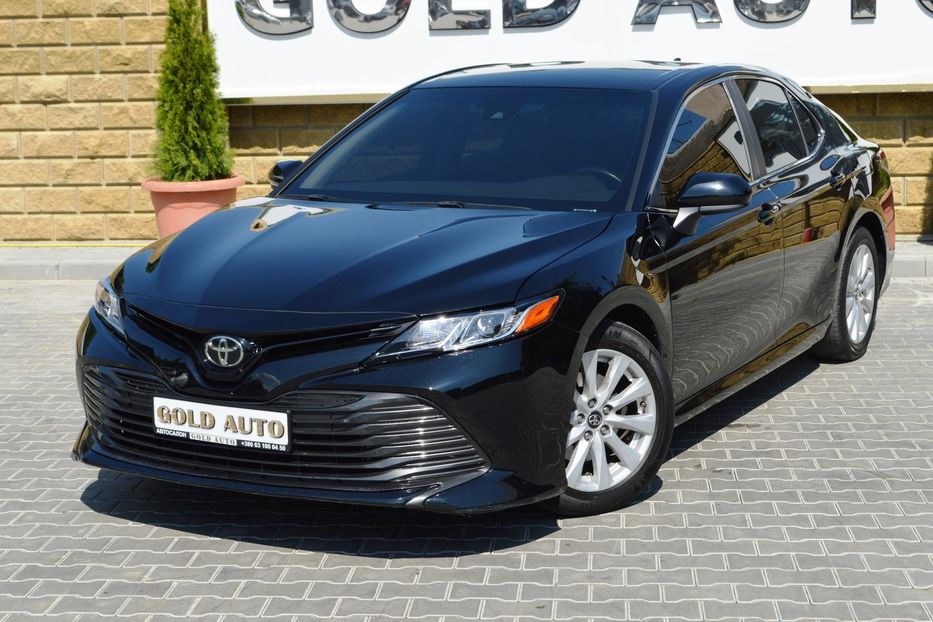 Продам Toyota Camry 2020 года в Одессе