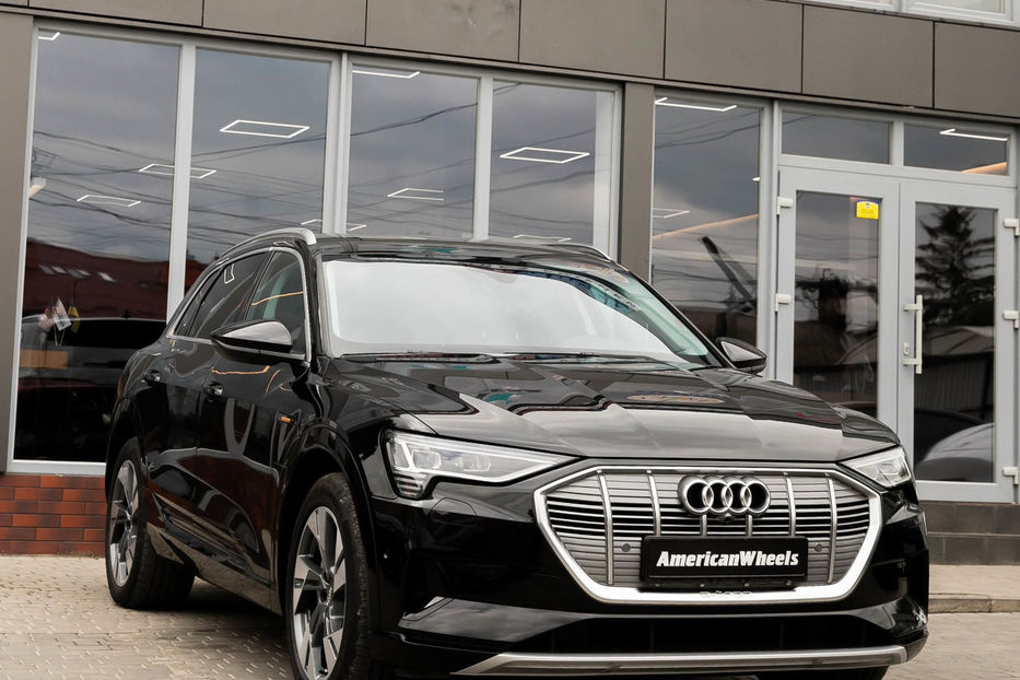 Продам Audi E-Tron 71 kWh 2019 года в Черновцах