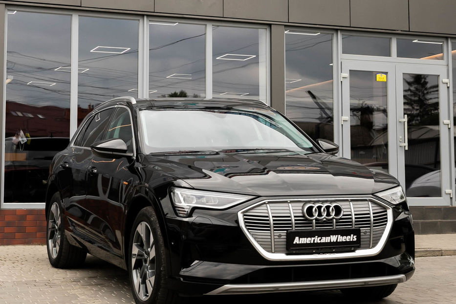 Продам Audi E-Tron 71 kWh 2019 года в Черновцах