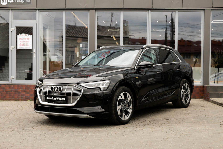 Продам Audi E-Tron 71 kWh 2019 года в Черновцах