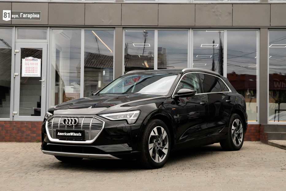 Продам Audi E-Tron 71 kWh 2019 года в Черновцах