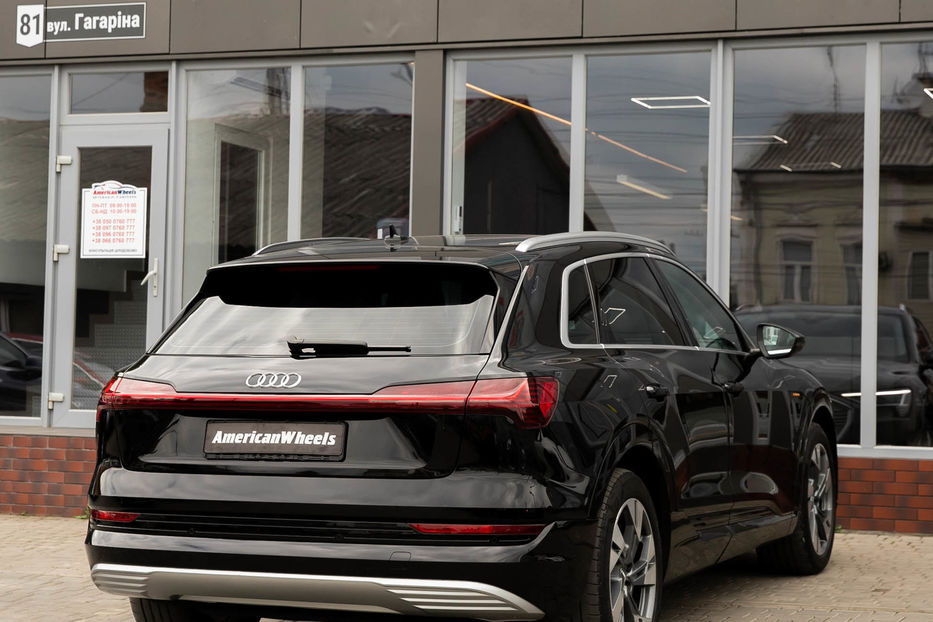 Продам Audi E-Tron 71 kWh 2019 года в Черновцах