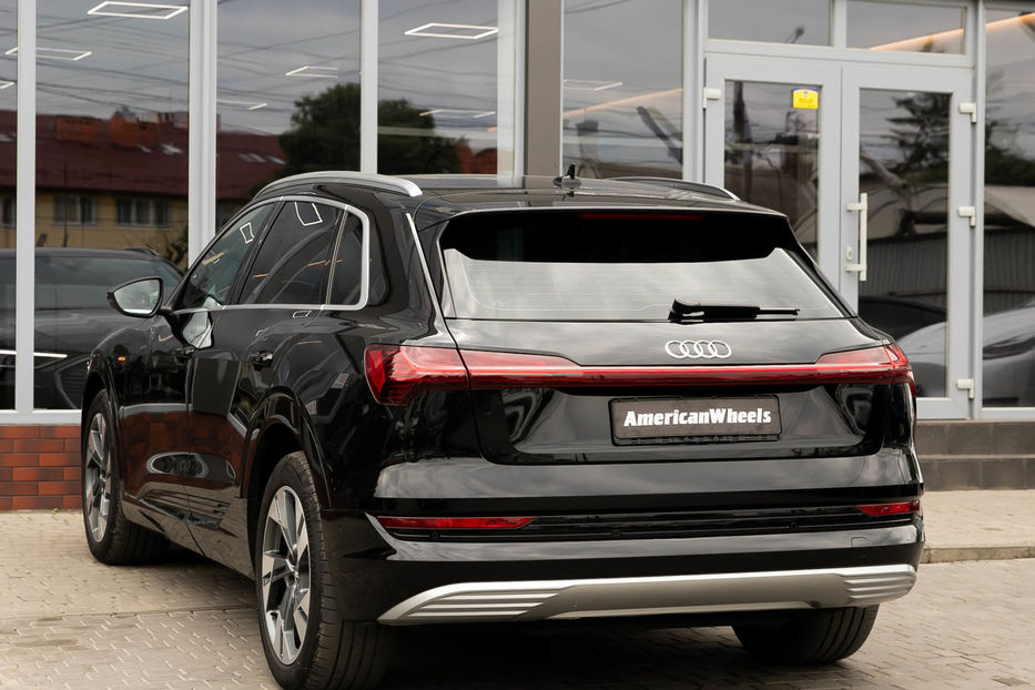 Продам Audi E-Tron 71 kWh 2019 года в Черновцах