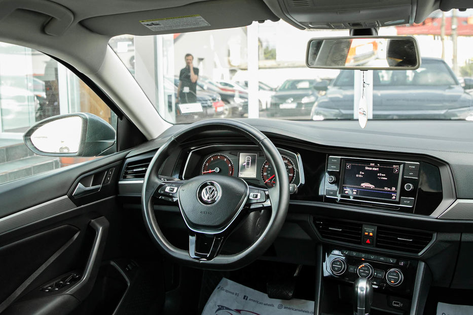 Продам Volkswagen Jetta SE 2019 года в Черновцах