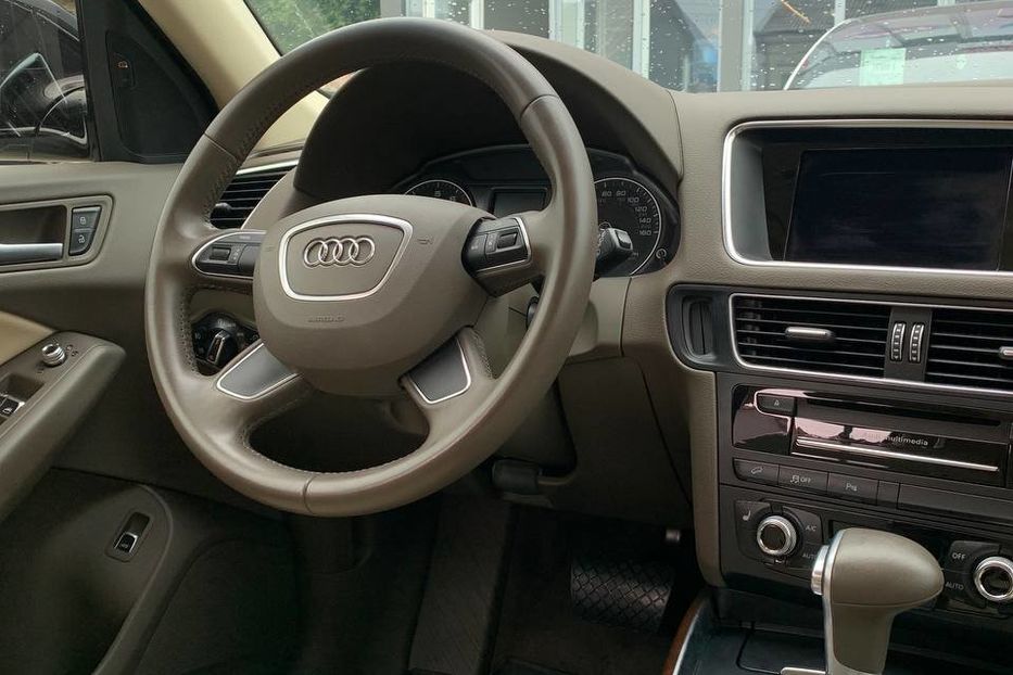 Продам Audi Q5 Premium Plus 2015 Black 2014 года в Черновцах