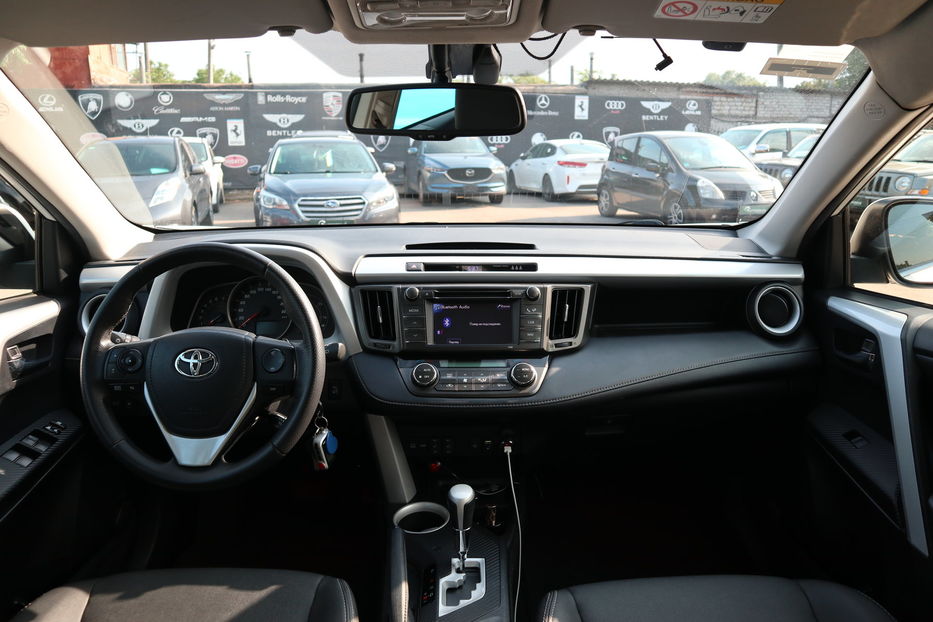 Продам Toyota Rav 4 2013 года в Одессе