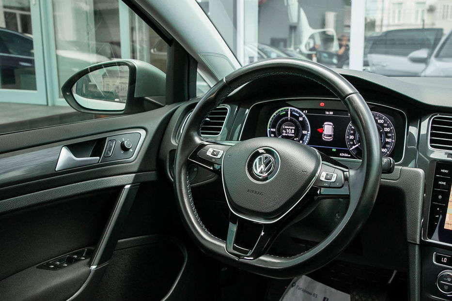 Продам Volkswagen e-Golf VII покоління (FL)/Typ 5G 2019 года в Черновцах