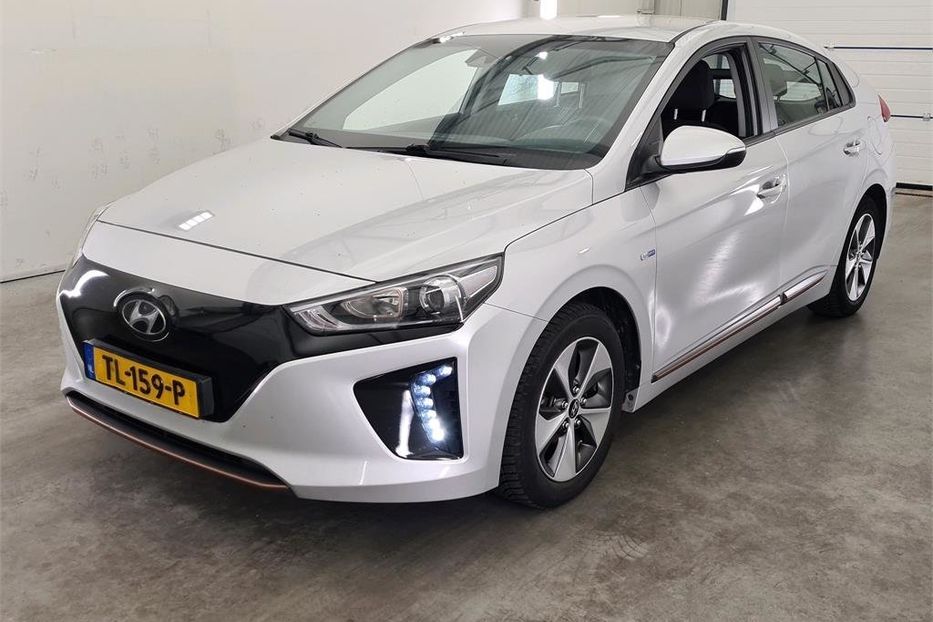 Продам Hyundai Ioniq Ioniq EV Comfort 2018 года в Львове