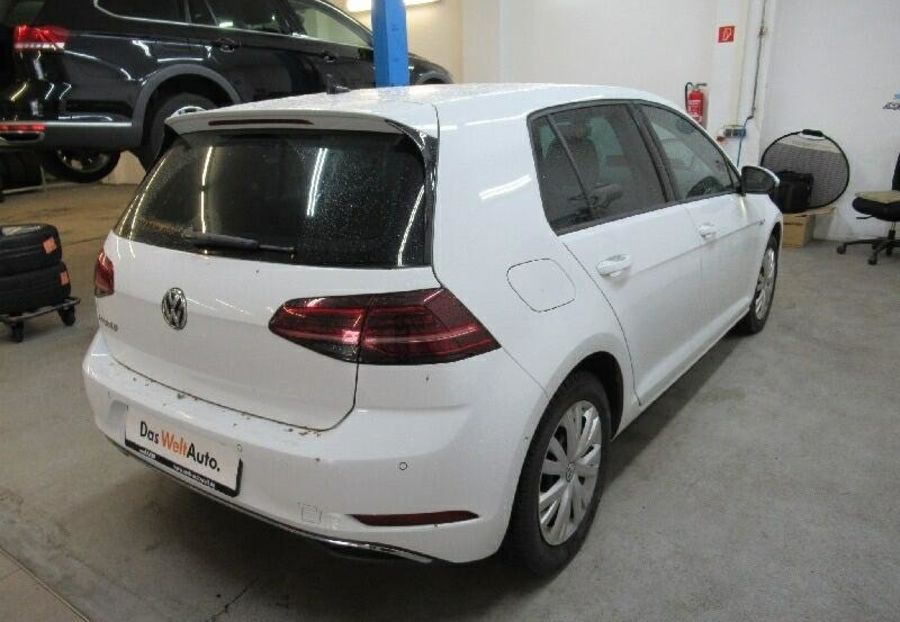 Продам Volkswagen e-Golf Highline 36KW 2020 года в Львове