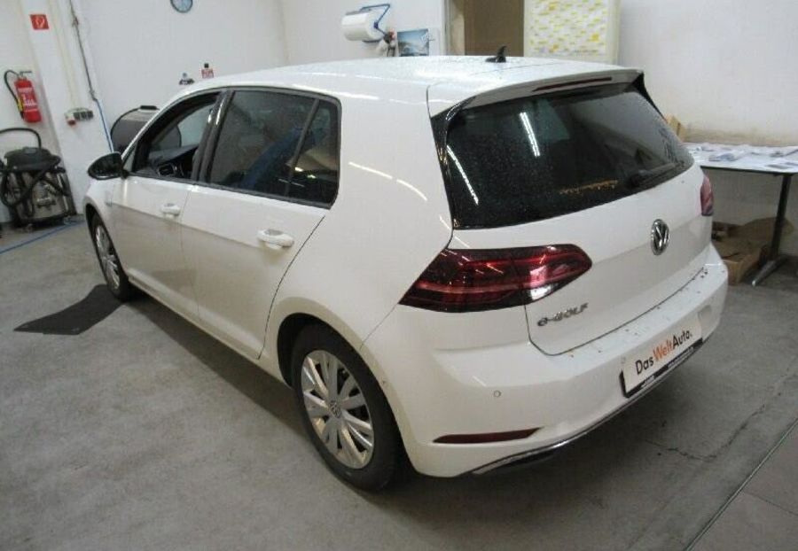 Продам Volkswagen e-Golf Highline 36KW 2020 года в Львове