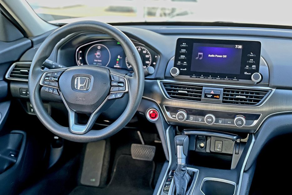 Продам Honda Accord LX 2018 года в Одессе