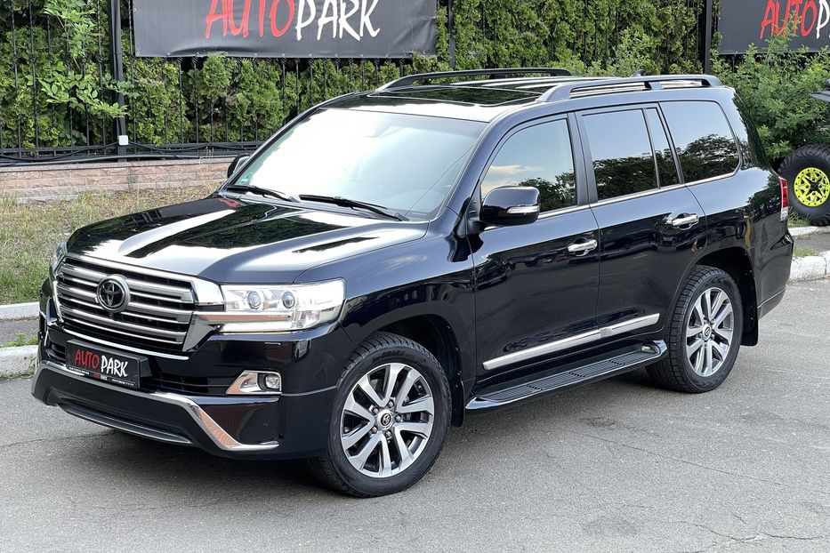 Продам Toyota Land Cruiser 200 2016 года в Киеве