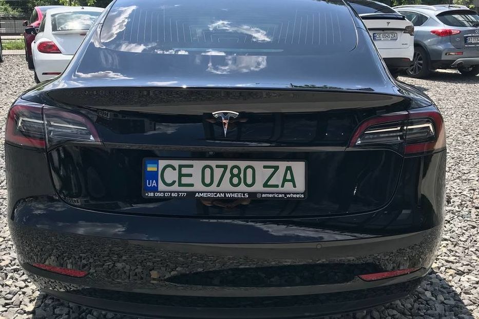 Продам Tesla Model 3 Standart + 2019 года в Черновцах