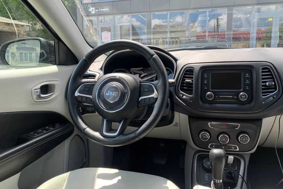 Продам Jeep Compass Latitude 2017 года в Черновцах
