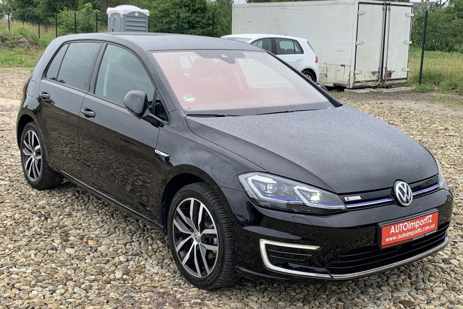 Продам Volkswagen e-Golf 35.8 kWh 136 к.с. 2020 года в Львове