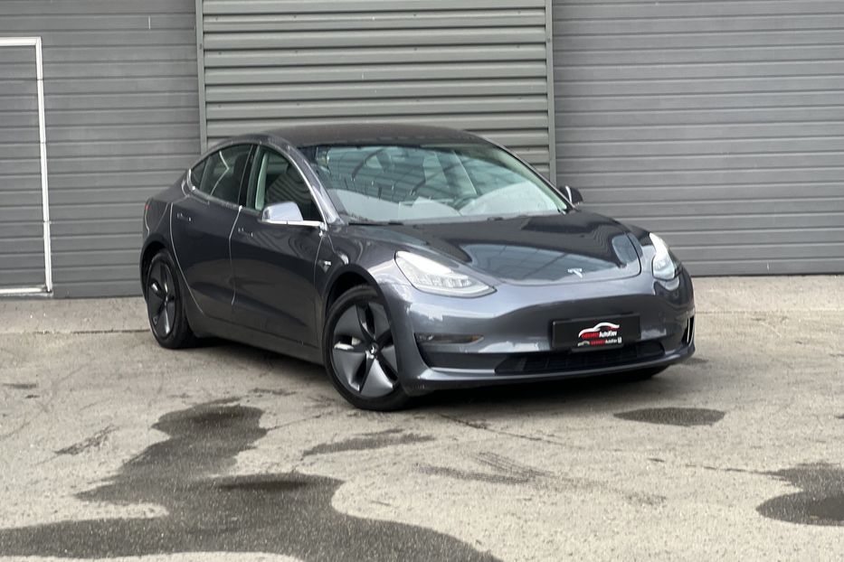 Продам Tesla Model 3 Standard Range 60 kWh 2019 года в Киеве