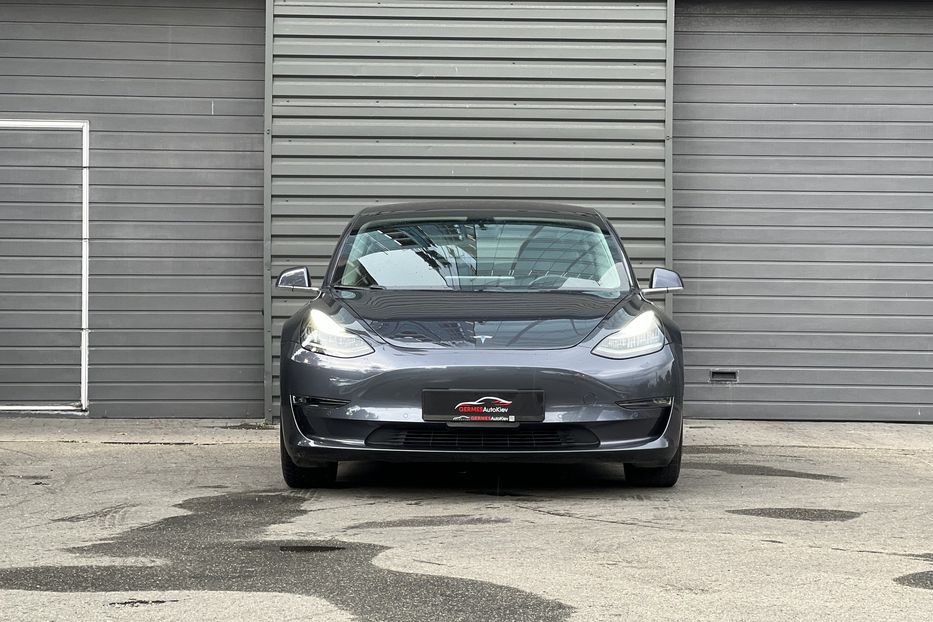 Продам Tesla Model 3 Standard Range 60 kWh 2019 года в Киеве