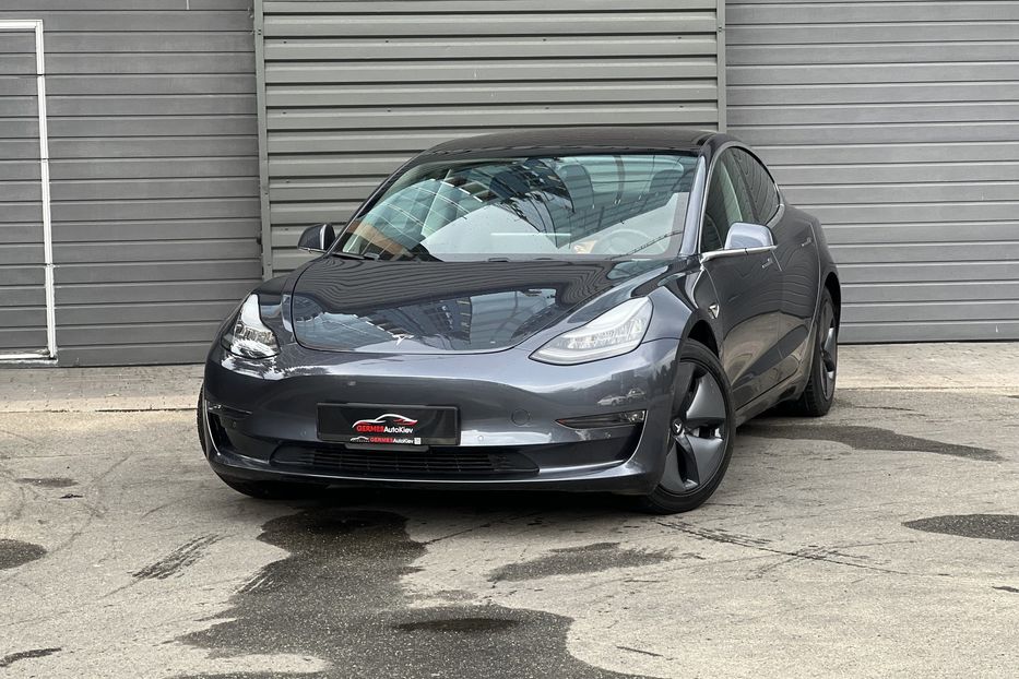 Продам Tesla Model 3 Standard Range 60 kWh 2019 года в Киеве