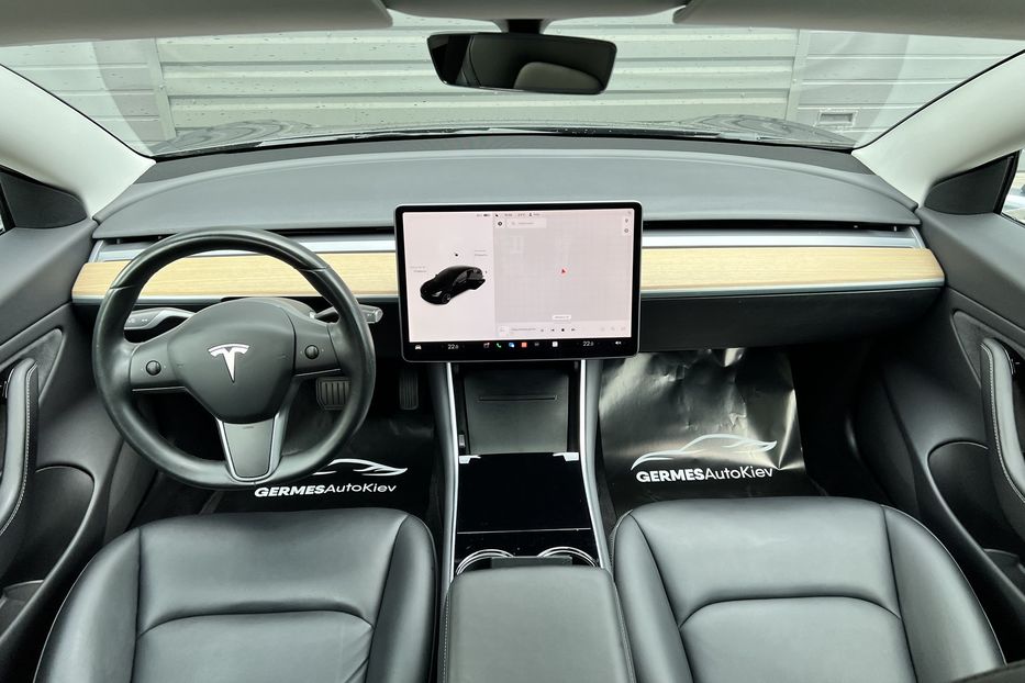 Продам Tesla Model 3 Standard Range 60 kWh 2019 года в Киеве