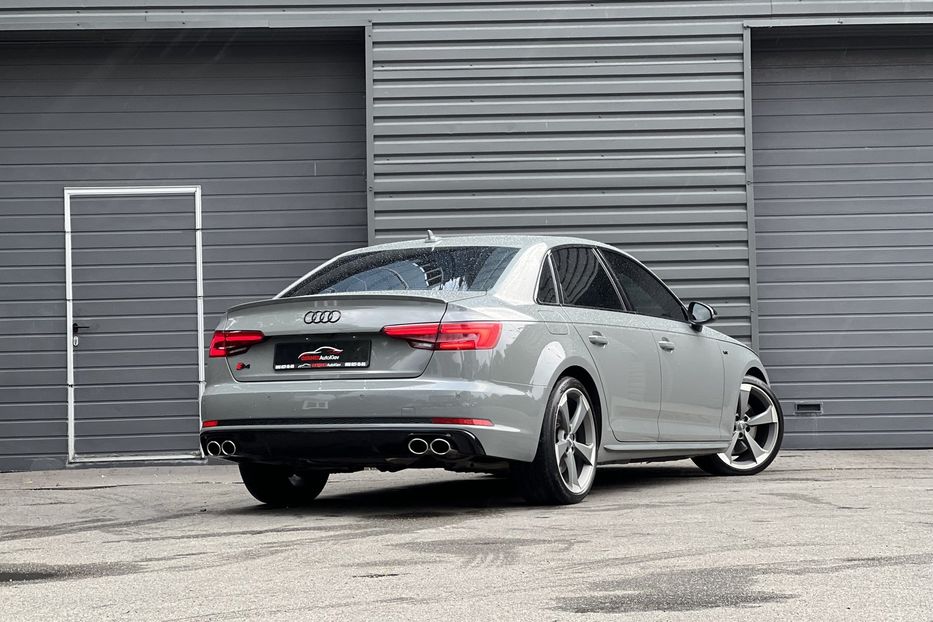 Продам Audi S4 2018 года в Киеве