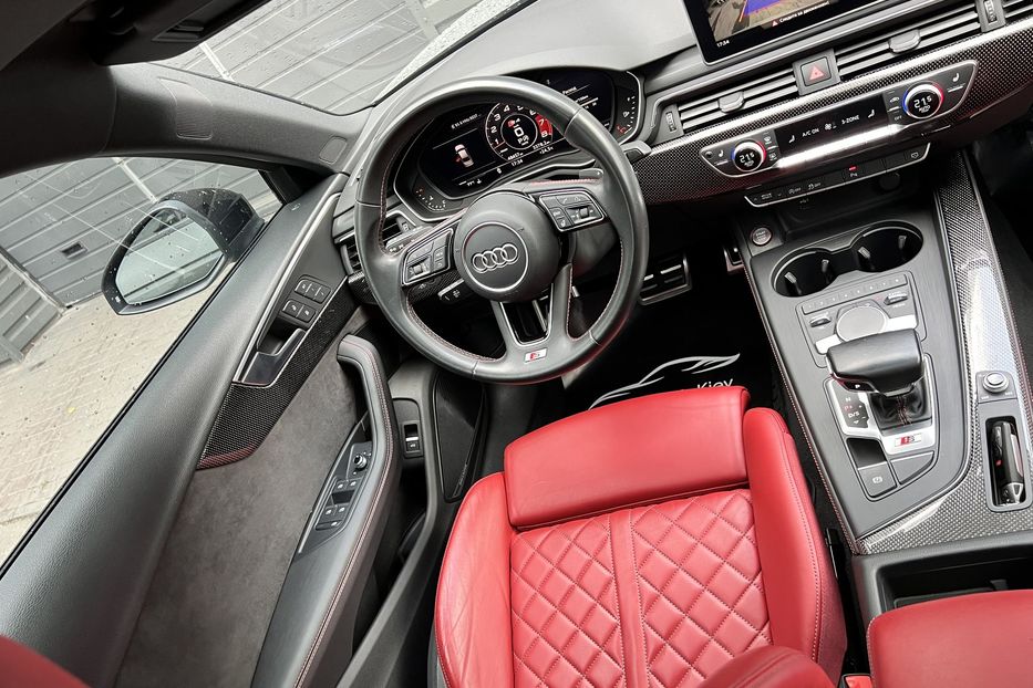 Продам Audi S4 2018 года в Киеве