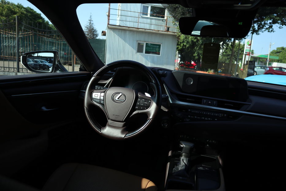 Продам Lexus ES 350 2019 года в Одессе