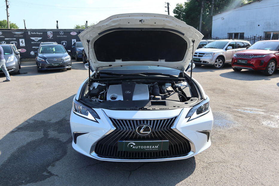 Продам Lexus ES 350 2019 года в Одессе