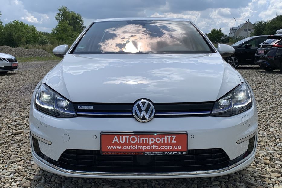 Продам Volkswagen e-Golf 35.8 kWh 100 кВт/136 к.с. 2018 года в Львове