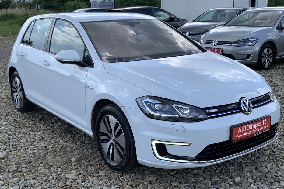 Продам Volkswagen e-Golf 35.8 kWh 100 кВт/136 к.с. 2018 года в Львове