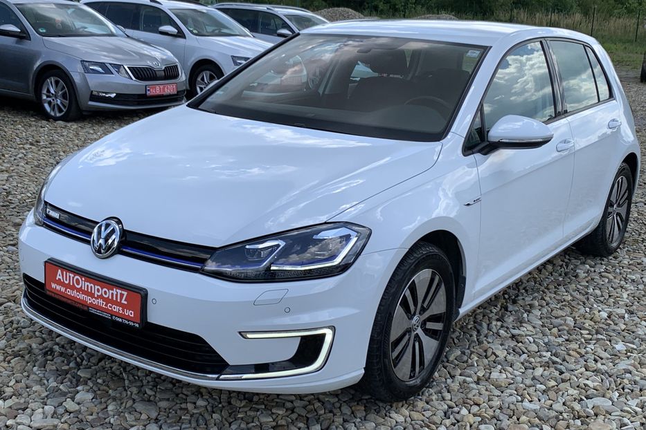 Продам Volkswagen e-Golf 35.8 kWh 100 кВт/136 к.с. 2018 года в Львове