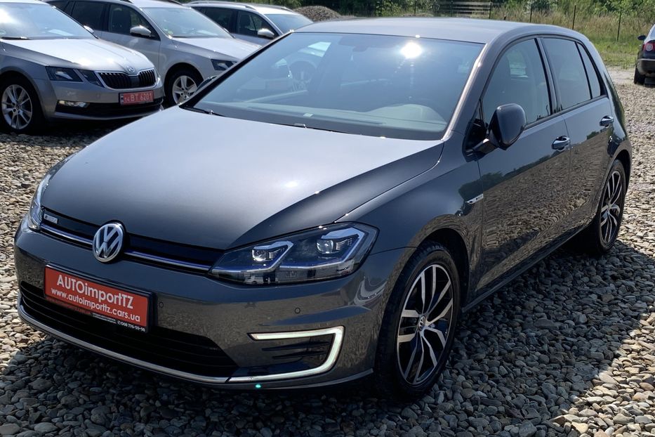 Продам Volkswagen e-Golf 35.8 kWh 100 кВт/136 к.с. 2020 года в Львове