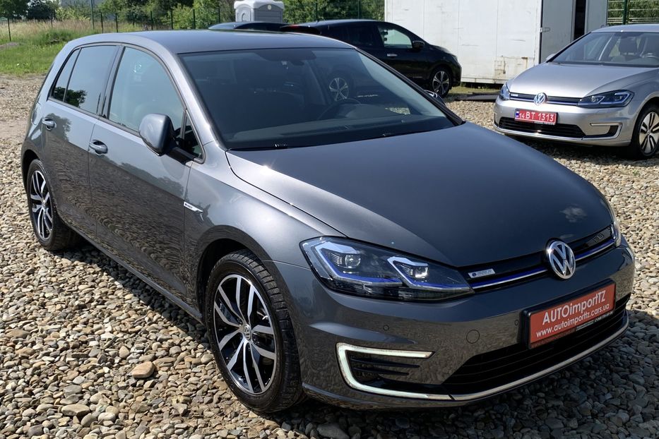 Продам Volkswagen e-Golf 35.8 kWh 100 кВт/136 к.с. 2020 года в Львове