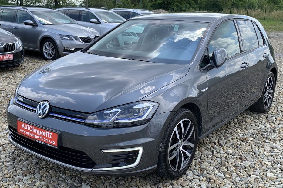 Продам Volkswagen e-Golf 35.8 kWh 100 кВт/136 к.с. 2020 года в Львове